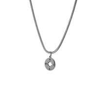 Lade das Bild in den Galerie-Viewer, AB Compass - Halskette mit Anhänger - ABvintage