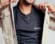 Load image into Gallery viewer, AB Golden Rose - Halskette mit Anhänger - ABvintage