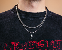 Lade das Bild in den Galerie-Viewer, AB Lightning - Halskette mit Anhänger - ABvintage