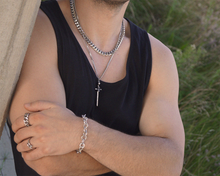 Lade das Bild in den Galerie-Viewer, AB Skullsword - Halskette mit Anhänger - ABvintage
